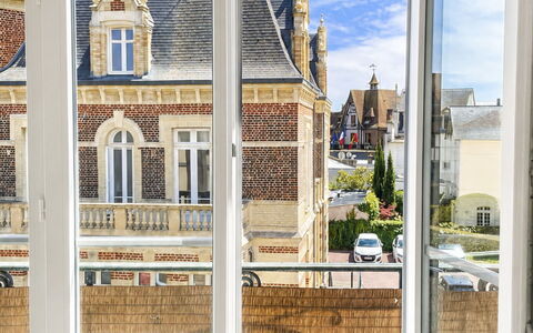 Deauville-Trouville 642: Træ, Dør, Home Dør, Kompositmateriale, Glas, Lejlighed, Molding, Altan, Bejdse