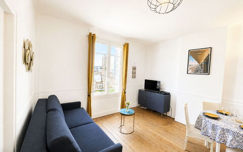 Deauville-Trouville 642: Gulvbelægning, Indretning, Lejlighed, Møbel, Etage, Stue, Loft, Trægulve, Værelse, Couch