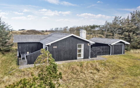 Florencia - 450M from the Sea: Tag, Hus, Hjem, Sommerhus, Dør, Sidespor, Dæk, Veranda, Planke, Hårdttræ