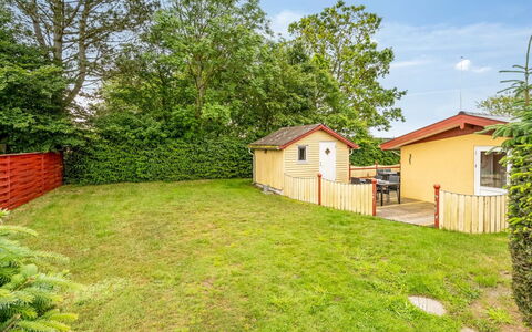 Stefanka - 225M from the Sea: Busk, Land Lot, Have, Sommerhus, Landdistrikt, Lawn, Backyard, Garden Bygninger, Gård, Hegn