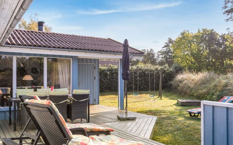 Amai - 100M from the Sea: Træ, Hjem, Veranda, Dæk, Hårdttræ, Tag, Bejdse, Trægulve, Eco Hotel