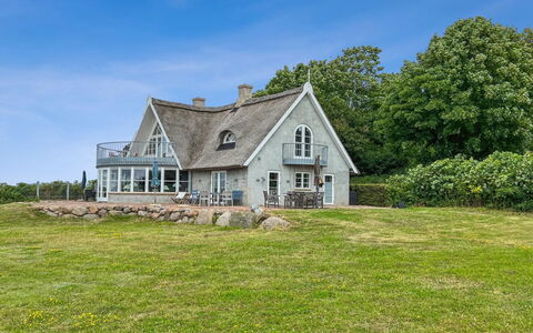 Herlek - 450M from the Sea: Himmel, Græs, Hjem, Hus, Sky, Sommerhus, Tag, Land Lot, Estate, Landdistrikt