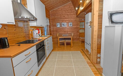 Pohjaslahdentie 17 a: Træ, Køkken, Gulvbelægning, Større Bandage, Etage, Loft, Køkken Apparat, Countertop, Indretning, Bejdse