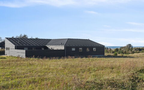 Fridhild - 1.5Km from the Sea: Hus, Hjem, Dør, Tag, Sommerhus, Estate, Have, Skygge, Sidespor, Gård