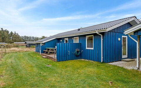 Conny - 350M from the Sea: Tag, Hus, Hjem, Sommerhus, Dør, Sidespor, Dæk, Veranda, Planke, Hårdttræ