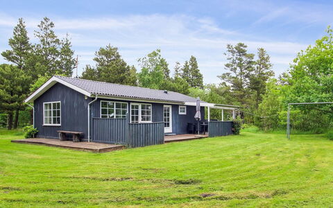 Ylvi - 2.8Km from the Sea: Bjergrige Landskabsformer, Bjerg, Bakke, Bjergkæde, Hill Station, Menneskelig Bosættelse, Urban Design, Alps, Dal, Topmøde