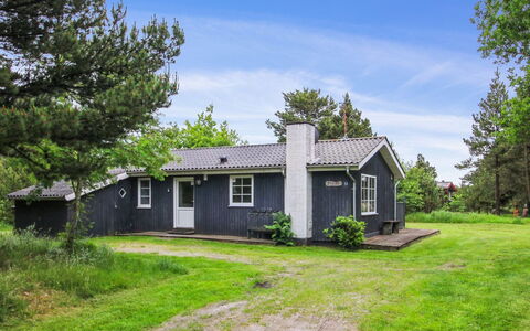Ylvi - 2.8Km from the Sea: Bjergrige Landskabsformer, Bjerg, Bakke, Bjergkæde, Hill Station, Menneskelig Bosættelse, Urban Design, Alps, Dal, Topmøde