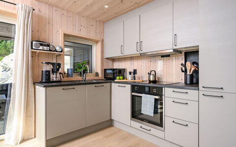 Hildebu: Countertop, Cabinetry, Køkken Apparat, Komfur, Køkken, Træ, Indretning, Husholdningsapparat, Bygning, Køkkenvask