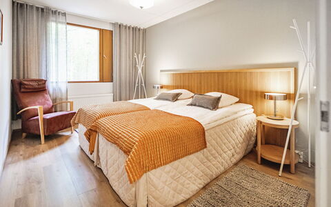 Mäntyranta 1: Møbel, Indretning, Træ, Gulvbelægning, Etage, Loft, Seng, Soveværelse, Værelse, Textile