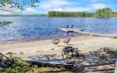Kultahiekka: Svømmepøl, Udvej, Udendørs Møbler, Design, Skygge, Landscaping, Hotel, Water Feature, Eco Hotel