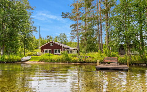 Villa Kuorinka: Vand, Træ, Natur, Naturlige Landskab, Hus, Bank, Landskab, Vandløb, Sommerhus
