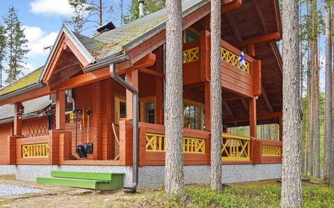 Villa Käpytikka: Svømmepøl, Udvej, Udendørs Møbler, Design, Skygge, Landscaping, Hotel, Water Feature, Eco Hotel