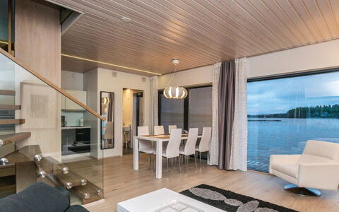 Villa Joutseno: Svømmepøl, Udvej, Udendørs Møbler, Design, Skygge, Landscaping, Hotel, Water Feature, Eco Hotel