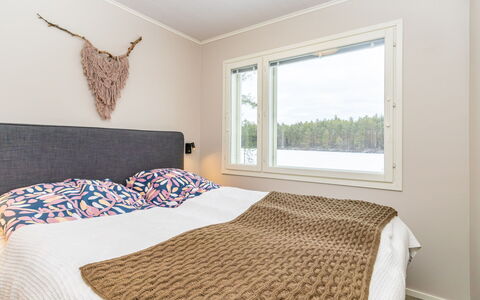 Lumpeenranta: Træ, Soveværelse, Seng, Etage, Sengetøj, Bed Frame, Sengetøj, Sengetøj, Pude, Hårdttræ