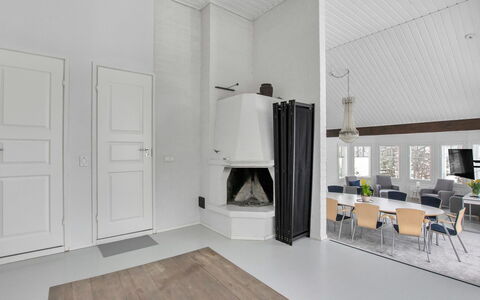 Vikdal: Svømmepøl, Udvej, Udendørs Møbler, Design, Skygge, Landscaping, Hotel, Water Feature, Eco Hotel