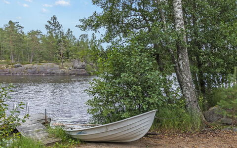 Kuusikko: Svømmepøl, Udvej, Udendørs Møbler, Design, Skygge, Landscaping, Hotel, Water Feature, Eco Hotel