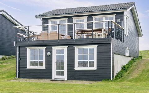 Ewelina - 150M from the Sea: Tag, Hus, Hjem, Sommerhus, Sidespor, Estate, Indkørsel, Garden Bygninger, Gård, Skur