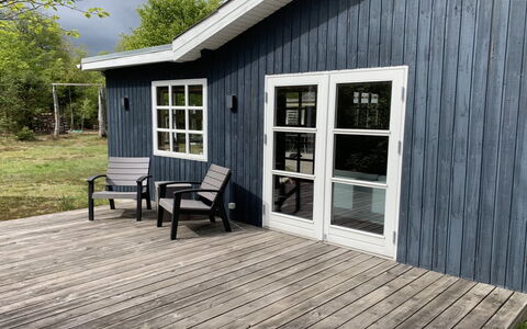 Niyazi - 770M from the Sea: Møbel, Indretning, Gulvbelægning, Etage, Loft, Værelse, Stol, Bord, Lejlighed, Køkken & Spisebord