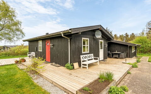 Analia - 300M to the Fjord: Træ, Hus, Tag, Sommerhus, Hjem, Landdistrikt, Dør, Skur, Garden Bygninger, Sidespor