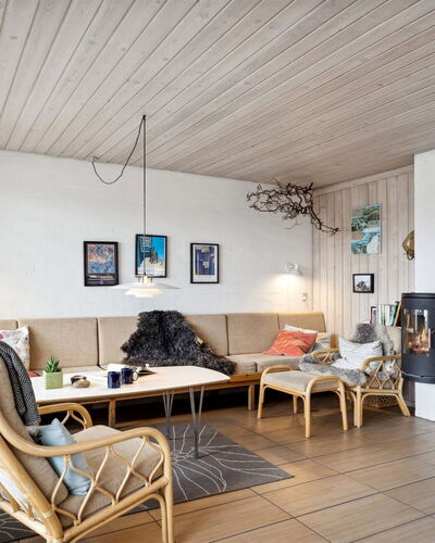 Eljene - 700M from the Sea