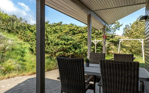 Selenia - 1Km from the Sea: Hus, Hjem, Dør, Tag, Sommerhus, Estate, Have, Skygge, Sidespor, Gård