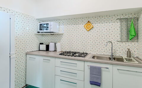 Dani: Cabinetry, Ejendom, Countertop, Bygning, Håndvask, Indretning, Køkken, Etage, Væg, Gulvbelægning