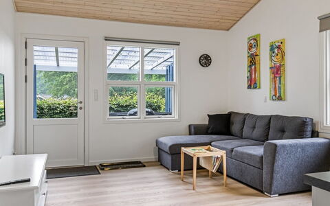 Marlina - 30Km from the Sea: Hjem, Sommerhus, Veranda, Hårdttræ, Sidespor, Dæk, Skygge, Planke, Estate, Garden Bygninger