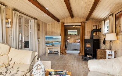 Arlina - 750M from the Sea