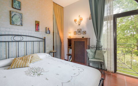 Casa Bellosguardo a Vinci: Møbel, Ejendom, Bygning, Billedramme, Cabinetry, Komfort, Træ, Bed Frame, Textile, Indretning