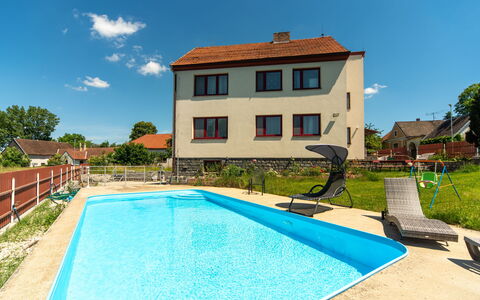 Filip: Svømmepøl, Udvej, Fritid, Udendørs Møbler, Eco Hotel, Stuehus, Estate, Villa, Backyard, Gård