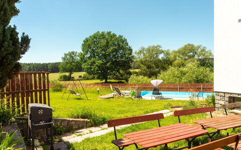 Filip: Møbel, Udendørs Møbler, Have, Lawn, Backyard, Udendørs Bord, Gård, Landscaping, Udendørs Bench, Stol