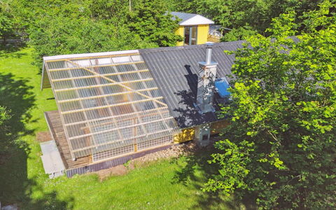 Lennart - 4Km from the Sea: Blå, Busk, Sommerhus, Bunddække, Have, Estate, Skygge, Landscaping, Stuehus, Eco Hotel