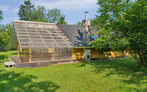 Lennart - 4Km from the Sea: Blå, Busk, Sommerhus, Bunddække, Have, Estate, Skygge, Landscaping, Stuehus, Eco Hotel