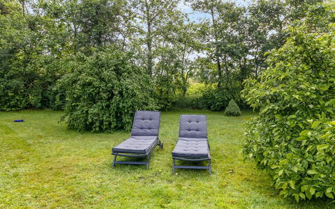 Amela - 30Km from the Sea: Tag, Hus, Hjem, Sommerhus, Dør, Sidespor, Dæk, Veranda, Planke, Hårdttræ