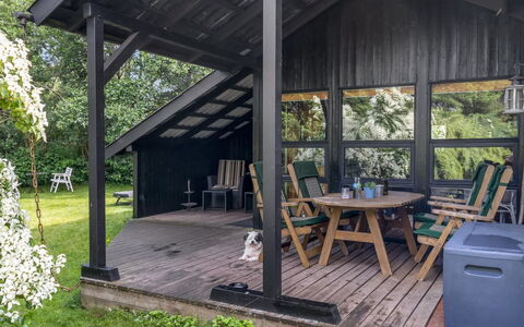 Amela - 30Km from the Sea: Tag, Hus, Hjem, Sommerhus, Dør, Sidespor, Dæk, Veranda, Planke, Hårdttræ