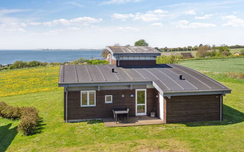 Halvor - 275M from the Sea: Tag, Hus, Hjem, Sommerhus, Dør, Sidespor, Dæk, Veranda, Planke, Hårdttræ