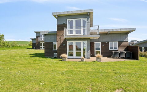 Halvor - 275M from the Sea: Tag, Hus, Hjem, Sommerhus, Dør, Sidespor, Dæk, Veranda, Planke, Hårdttræ