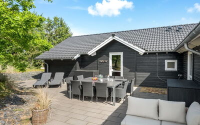 Jeldrik - 1.5Km from the Sea