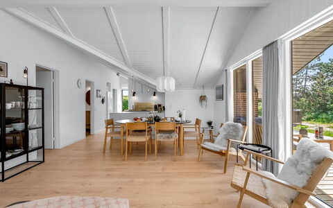 Tilda - 900M from the Sea: 