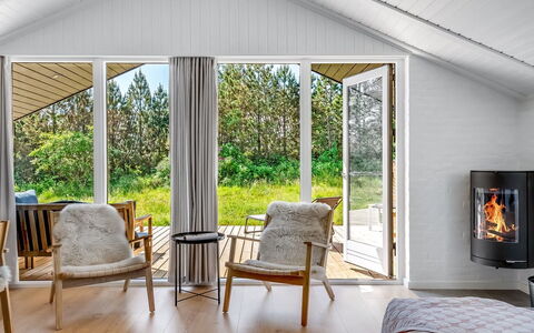 Tilda - 900M from the Sea: 