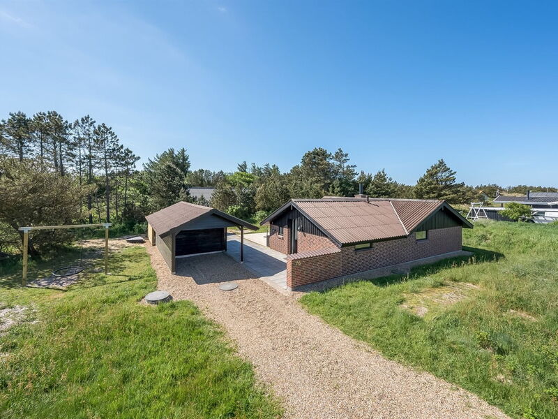 Tilda - 900M from the Sea
