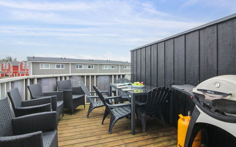 Borica - 700M from the Sea: Loft, Gulvbelægning, Indretning, Etage, Kompositmateriale, Møbel, Udvej, Hotel, Design, Dagslys