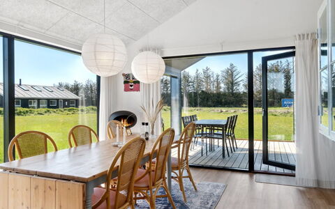 Cresta - 1.4Km from the Sea: Loft, Gulvbelægning, Indretning, Etage, Kompositmateriale, Møbel, Udvej, Hotel, Design, Dagslys