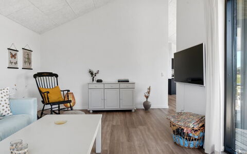 Cresta - 1.4Km from the Sea: Loft, Gulvbelægning, Indretning, Etage, Kompositmateriale, Møbel, Udvej, Hotel, Design, Dagslys