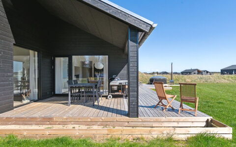Cresta - 1.4Km from the Sea: Loft, Gulvbelægning, Indretning, Etage, Kompositmateriale, Møbel, Udvej, Hotel, Design, Dagslys