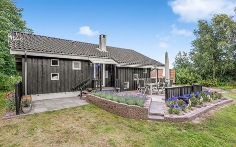 Griselda - 400M from the Sea: Træ, Hjem, Veranda, Dæk, Hårdttræ, Tag, Bejdse, Trægulve, Eco Hotel