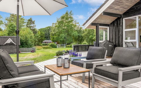 Griselda - 400M from the Sea: Træ, Hjem, Veranda, Dæk, Hårdttræ, Tag, Bejdse, Trægulve, Eco Hotel