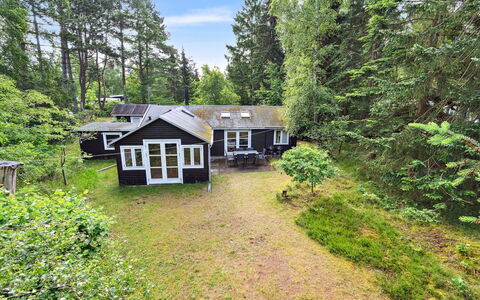 Borghild - 1Km from the Sea: Hus, Hjem, Sommerhus, Busk, Tag, Landdistrikt, Estate, Have, Stuehus, Plantation