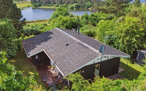 Stygg - 400M from the Sea: Tag, Hus, Hjem, Sommerhus, Sidespor, Estate, Indkørsel, Garden Bygninger, Gård, Skur