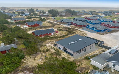 Clarabelle - 1.2Km from the Sea